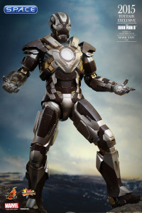 1/6 Scale Tank Mark XXIV Movie Masterpiece MMS303 Toy Fairs Exclusive 2015 (Iron Man 3)