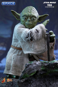 1/6 Scale Yoda Movie Masterpiece MMS369 (Star Wars - Episode V)