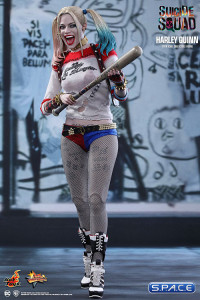 1/6 Scale Harley Quinn Movie Masterpiece MMS383 (Suicide Squad)