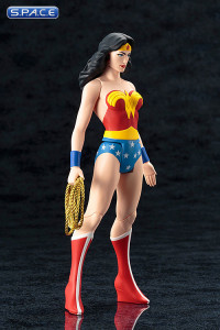 1/10 Scale Wonder Woman Classic Costume ARTFX+ Statue (DC Comic)