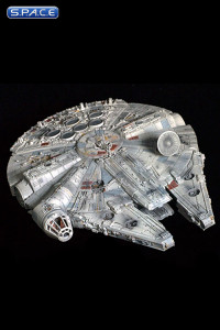 1/100 Scale Millennium Falcon Diecast Replica (Star Wars)