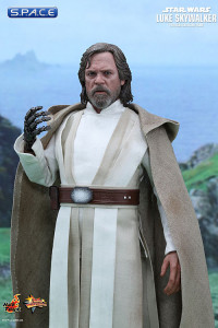 1/6 Scale Luke Skywalker Movie Masterpiece MMS390 (Star Wars: The Force Awakens)