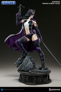 Huntress Premium Format Figure (DC Comics)