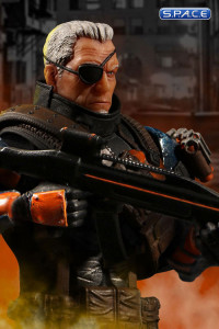 1/12 Scale Deathstroke One:12 Collective (DC Comics)