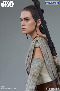 Rey Premium Format Figure (Star Wars: The Force Awakens)