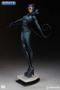 Catwoman Statue from Stanley Artgerm Lau Artist Series (DC Comics)