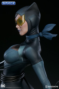 Catwoman Statue from Stanley Artgerm Lau Artist Series (DC Comics)