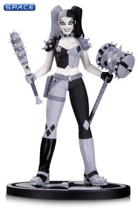 Harley Quinn Statue by Amanda Conner (Batman Black and White)