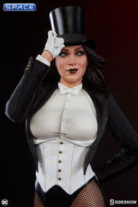 Zatanna Premium Format Figure (DC Comics)