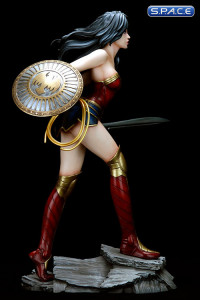 Wonder Woman PVC Statue by Luis Royo (Fantasy Figure Gallery)