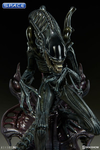 Alien Warrior Statue (Aliens)