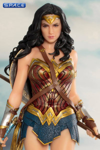 1/10 Scale Wonder Woman ARTFX+ Statue (Justice League)