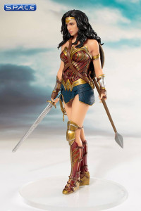 1/10 Scale Wonder Woman ARTFX+ Statue (Justice League)