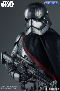 Captain Phasma Premium Format Figure (Star Wars - The Force Awakens)