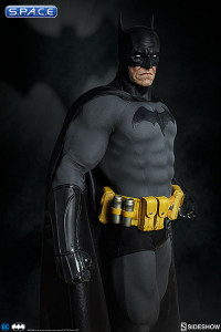 Batman Legendary Scale Figure (DC Comics)