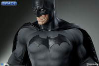 Batman Legendary Scale Figure (DC Comics)