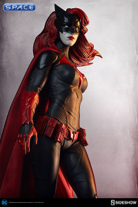 Batwoman Premium Format Figure (DC Comics)