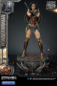 1/3 Scale Wonder Woman Museum Masterline Statue (Justice League)