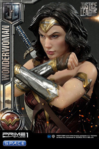 1/3 Scale Wonder Woman Premium Bust (Justice League)