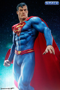 Superman Premium Format Figure (DC Comics)