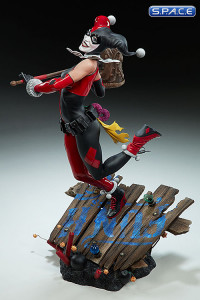 Harley Quinn Premium Format Figure (DC Comics)