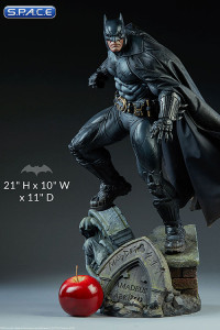 Batman Premium Format Figure (DC Comics)