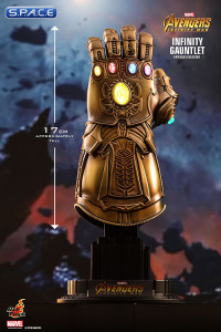 1/4 Scale Infinity Gauntlet Replica (Avengers: Infinity War)