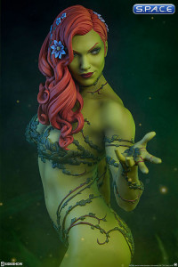 Poison Ivy Premium Format Figure (DC Comics)