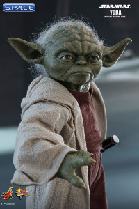 1/6 Scale Yoda Movie Masterpiece MMS495 (Star Wars)