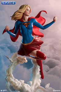 Supergirl Premium Format Figure (DC Comics)