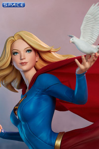 Supergirl Premium Format Figure (DC Comics)