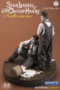 Stan Laurel & Oliver Hardy Old & Rare Statue (Another nice mess)