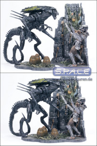 Alien Queen with Base Playset (Alien vs. Predator Series 2)