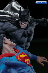 Batman vs. Superman Diorama (DC Comics)