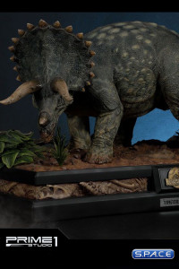 1/15 Scale Triceratops Legacy Museum Collection Statue (Jurassic Park)