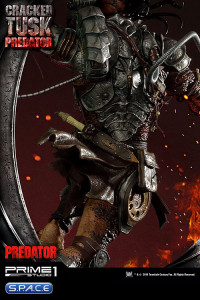 1/4 Scale Cracked Tusk Predator Premium Masterline Statue (Predator)