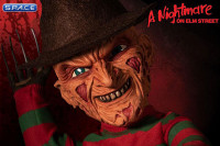 Mega Scale Freddy with Sound (A Nightmare on Elm Street)