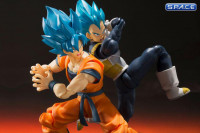 S.H.Figuarts Super Saiyan God Goku (Dragon Ball Super: Broly)