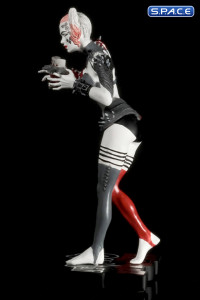 Harley Quinn red, white & black Statue by Greg Horn (DC Comics)