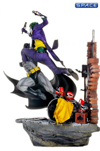 Batman vs. Joker Battle Diorama by Ivan Reis (DC Comics)