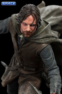 Aragorn at Amon Hen Statue (Lord of the Rings)