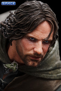 Aragorn at Amon Hen Statue (Lord of the Rings)