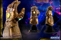 1/4 Scale Infinity Gauntlet Replica (Avengers: Endgame)