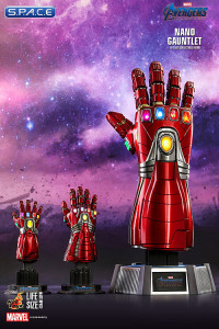 1:1 Nano Gauntlet Life-Size Movie Masterpiece (Avengers: Endgame)
