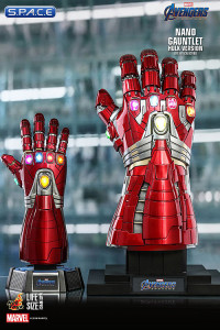 1:1 Nano Gauntlet Hulk Version Life-Size Movie Masterpiece (Avengers: Endgame)