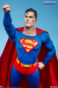 1/6 Scale Superman (DC Comics)