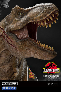 1/8 Scale T-Rex vs. Velociraptors in the Rotunda Legacy Museum Collection Diorama (Jurassic Park)