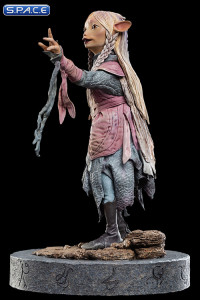 Brea the Gelfling Statue (The Dark Crystal: Age of Resistance)