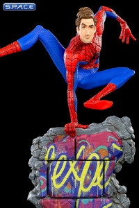 1/10 Scale Peter B. Parker Deluxe BDS Art Scale Statue (Spider-Man: Into the Spider-Verse)