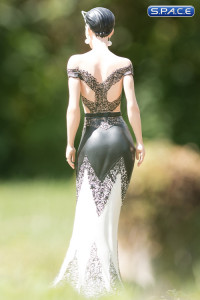 Catwoman Wedding Dress Statue by Jolle Jones (Cover Girls of the DC Universe)